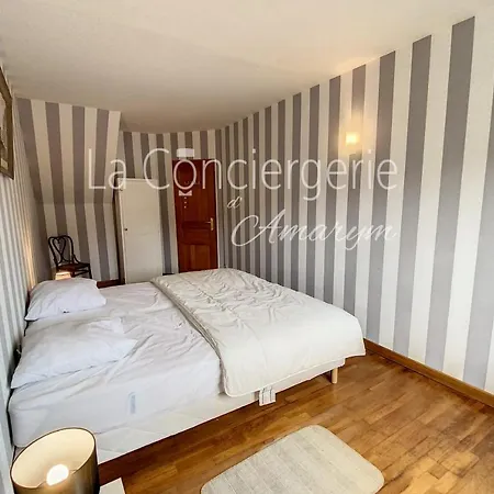 Triplex Avec De Grand Volume Pour Accueillir Famille Et Amis Au Coeur D'ault О