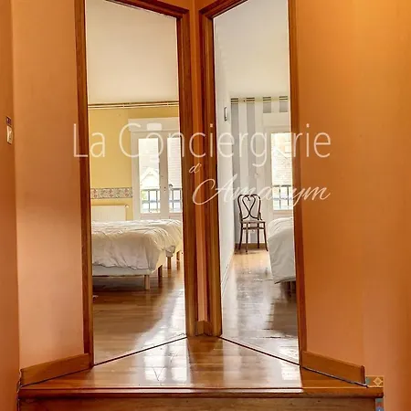 Triplex Avec De Grand Volume Pour Accueillir Famille Et Amis Au Coeur D'ault *